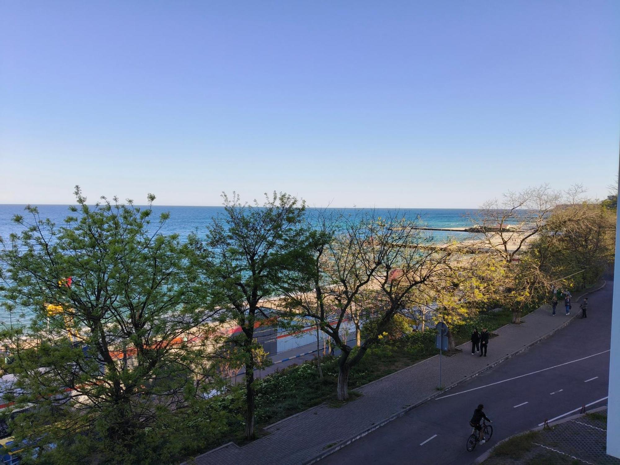 Апартаменты У Моря Magnit Первая Линия Odessa Exteriör bild